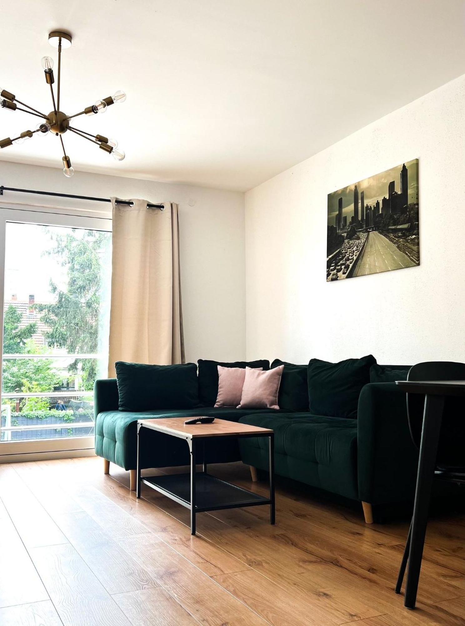 2 Zkb Apartment In Mannheim Kueche - Parken - Grosser Tv Екстер'єр фото